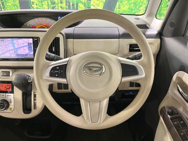 【ステアリングスイッチ】運転中、前方から目線をそらすことなく、オーディオ等の操作が可能な便利機能!安心&快適なドライブを演出してくれます♪
