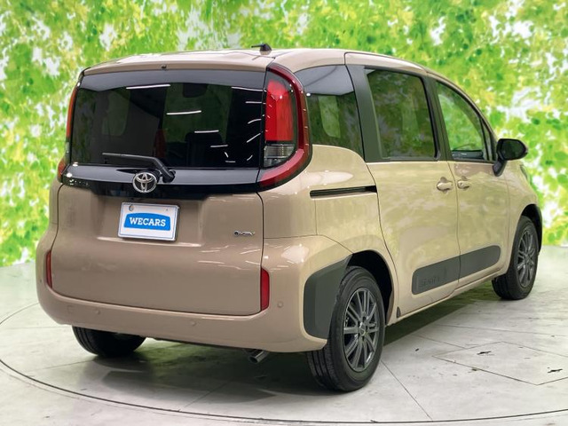 シエンタハイブリッド 1.5 G E-Four 4WD