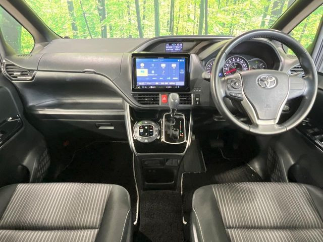 ヴォクシー2.0 ZS