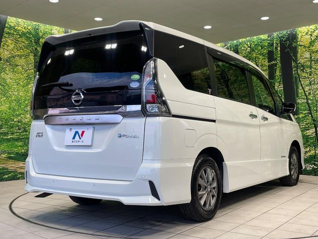 ☆全国のネクステージからお取り寄せが可能※!遠方の店舗に展示してあるクルマが気になる場合も、最寄りの店舗でご覧いただくことが可能です!是非私たちに要望をお聞かせください!※別途費用