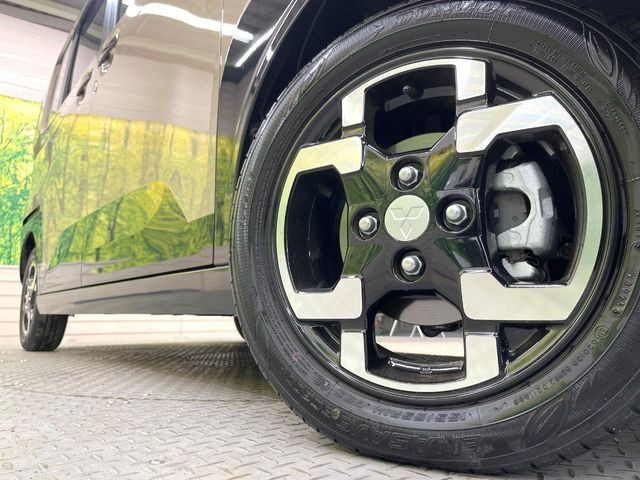 �y�����A���~�z�C�[���z�O�ςɃ}�b�`���������A���~�z�C�[���𑕒����Ă���܂��B�e��ЊO�A���~�z�C�[����A�X�^�b�h���X�^�C�����戵�����Ă���܂��B���񂲑��k����������