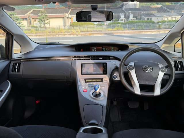 プリウス1.8 S