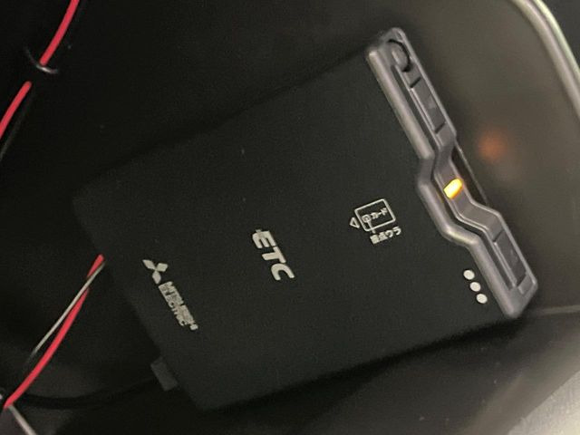 【ETC】高速道路の料金所をストレスなく通過!話題のスポットやサービスエリアに多い「スマートIC」利用時は必須のアイテムです。当店でセットアップを実施、ご納車当日からすぐにご利用いただけます!