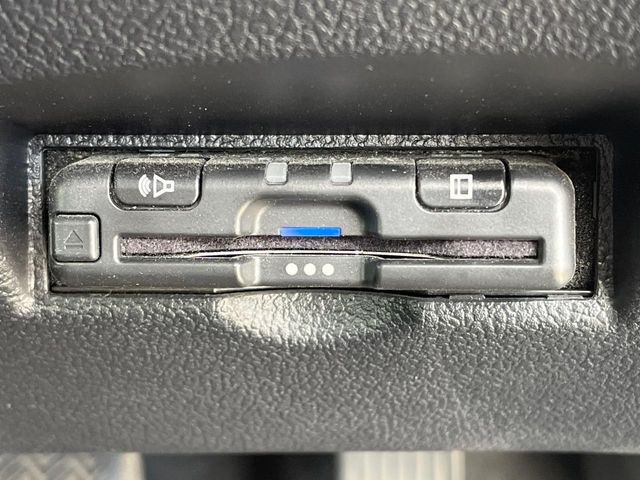 【ETC】高速道路の料金所をストレスなく通過!話題のスポットやサービスエリアに多い「スマートIC」利用時は必須のアイテムです。当店でセットアップを実施、ご納車当日からすぐにご利用いただけます!