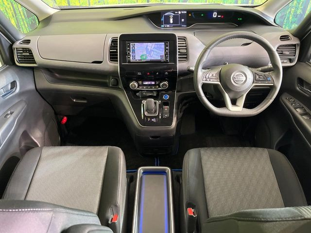 セレナ1.2 e-POWER ハイウェイスターV