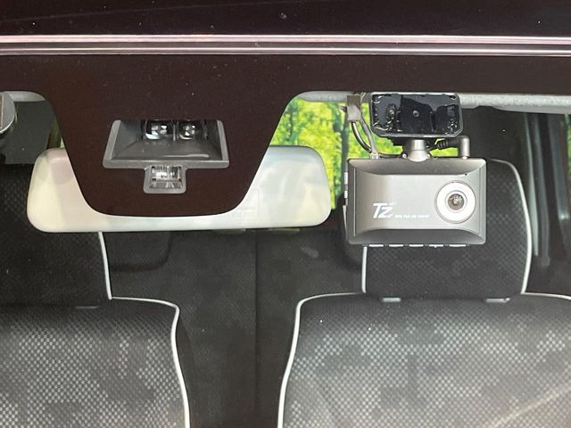【スズキ セーフティサポート】走行中に前方の車両等を認識し、衝突しそうな時は警報とブレーキで衝突回避と被害軽減をアシスト。より安全にドライブをお楽しみいただけます。