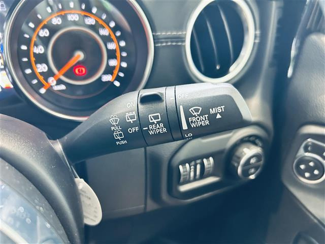ラングラーアンリミテッド サハラ 4WD