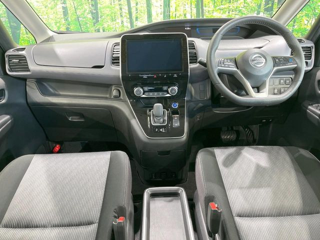 セレナ1.2 e-POWER ハイウェイスターV