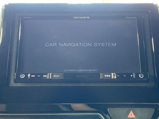 【純正ナビ】人気の純正ナビを装備。オーディオ機能も充実しており、Bluetooth接続すればお持ちのスマホやMP3プレイヤーの音楽を再生可能!毎日の運転がさらに楽しくなります!!
