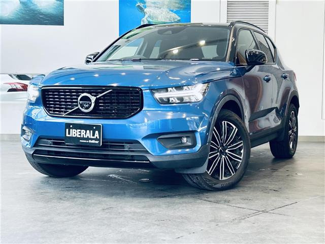 XC40B4 AWD Rデザイン 4WD