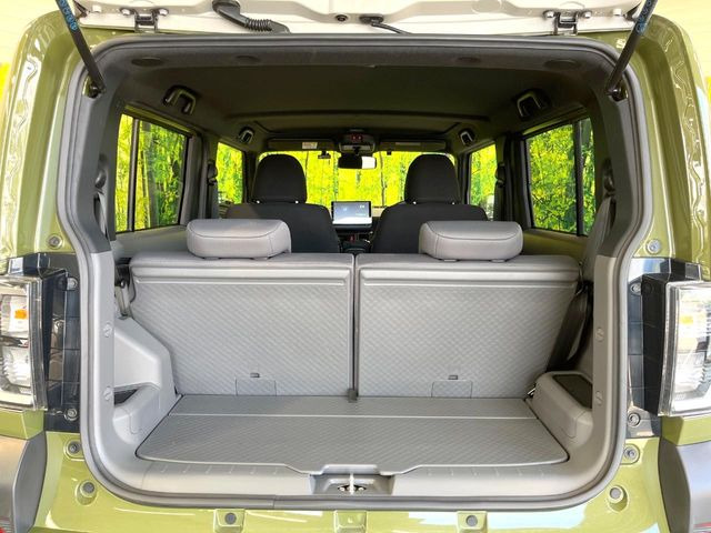 普段のお買い物や通勤、送迎等に十分な荷室スペースを確保しております。セカンドシートを倒すと、大きな荷物の積載も可能です♪