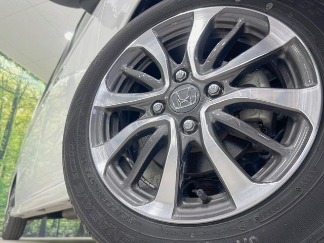 �y����14�C���`�A���~�z�C�[���z�O�ςɃ}�b�`���������A���~�z�C�[���𑕒����Ă���܂��B�e��ЊO�A���~�z�C�[����A�X�^�b�h���X�^�C�����戵�����Ă���܂��B���񂲑��k����������
