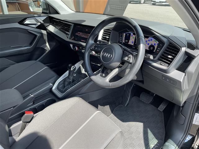 A1スポーツバック25 TFSI アドバンスド
