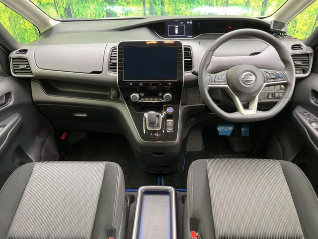 セレナ1.2 e-POWER ハイウェイスターV