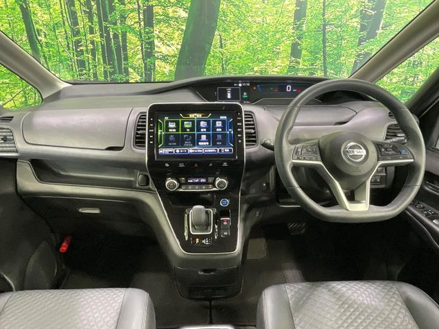 セレナ1.2 e-POWER ハイウェイスターV