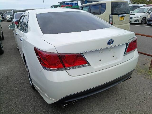 クラウンアスリートハイブリッド 2.5 S Four 4WD