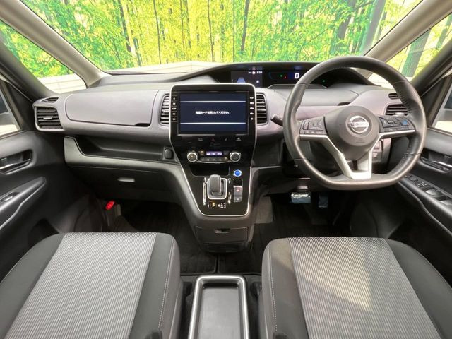 セレナ1.2 e-POWER ハイウェイスターV