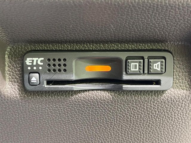 【ETC】高速道路の料金所をストレスなく通過!話題のスポットやサービスエリアに多い「スマートIC」利用時は必須のアイテムです。当店でセットアップを実施、ご納車当日からすぐにご利用いただけます!