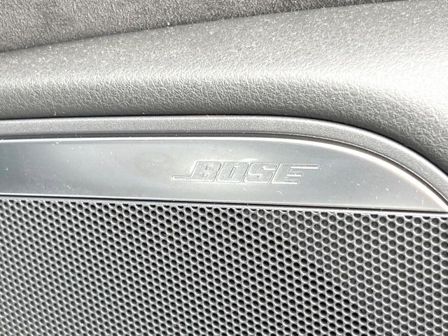 ��BOSE�T���E���h�V�X�e��:���f�����ɍœK�Ȓ������{���ꂽ�A�l�C�̃T�E���h�V�X�e���ł��B�ʏ�̃X�s�[�J�[�Ɣ�r���Ă����̍L���肪�������܂��B���񂲗��X�̏ゲ�̊����������B