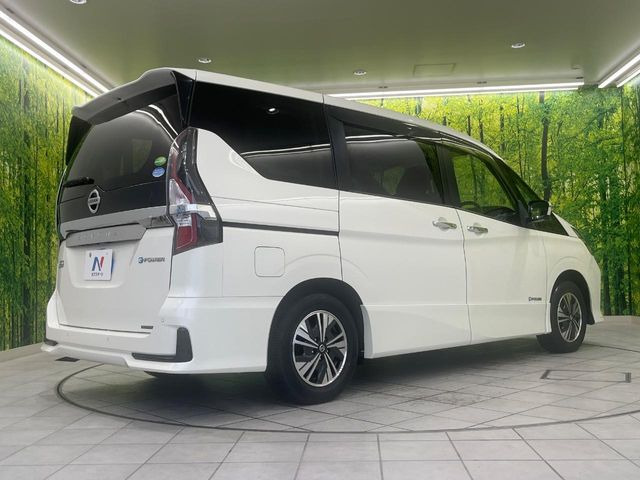 ☆全国のネクステージからお取り寄せが可能※!遠方の店舗に展示してあるクルマが気になる場合も、最寄りの店舗でご覧いただくことが可能です!是非私たちに要望をお聞かせください!※別途費用