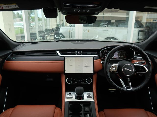 FペイスRダイナミック HSE 2.0L P400e 4WD