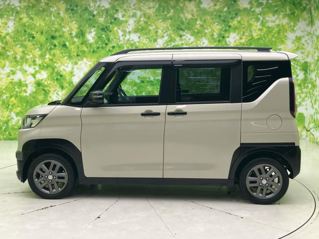 デリカミニT プレミアム 4WD