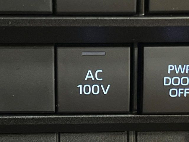 【アクセサリーコンセント】キャンプやスポーツ、アウトドアでのアクティビティはもちろん、災害・停電の際に助けにもなるAC100Vコンセントを装備♪ケータイやタブレット、ゲーム機器の充電にも♪
