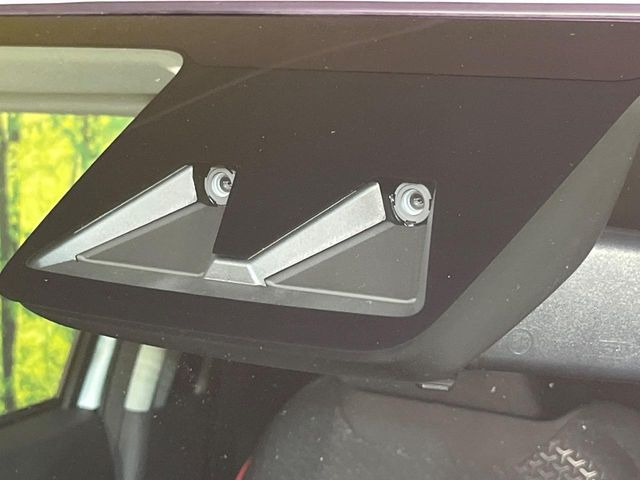 【トヨタセーフティセンス】走行中に前方の車両等を認識し、衝突しそうな時は警報とブレーキで衝突回避と被害軽減をアシスト。より安全にドライブをお楽しみいただけます。