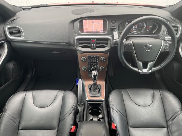 V40T3 インスクリプション