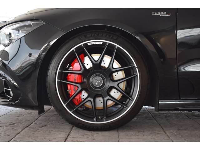 CLAシューティングブレークAMG CLA 45 S 4マチックプラス 4WD