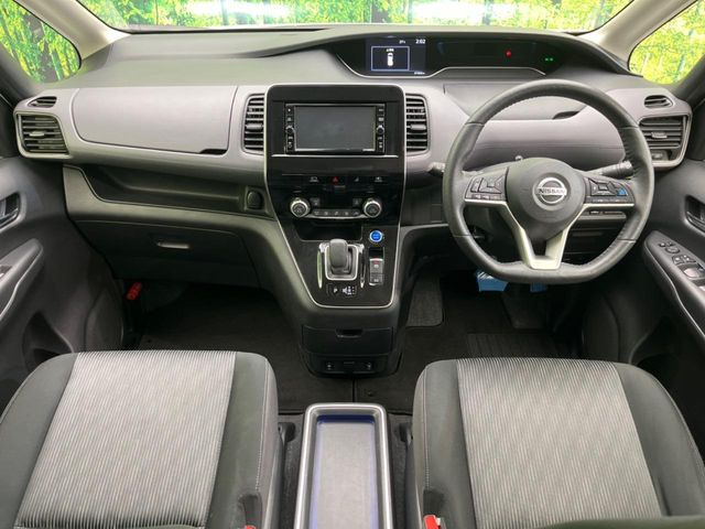 セレナ1.2 e-POWER ハイウェイスターV