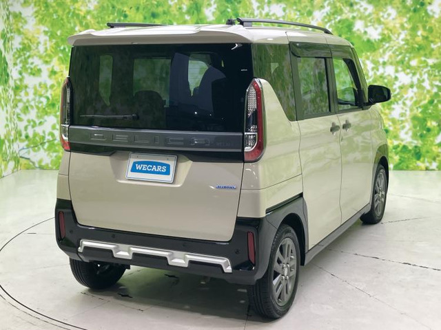 デリカミニT プレミアム 4WD