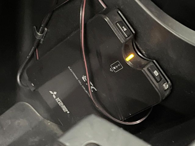 【ETC】高速道路の料金所をストレスなく通過!話題のスポットやサービスエリアに多い「スマートIC」利用時は必須のアイテムです。当店でセットアップを実施、ご納車当日からすぐにご利用いただけます!