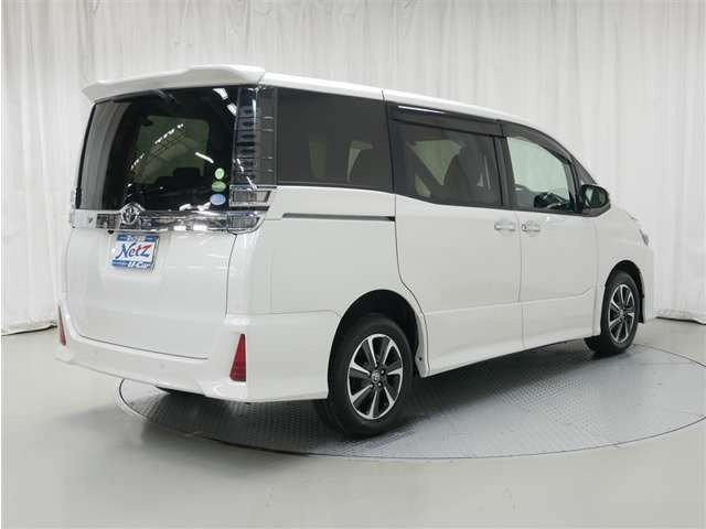 ヴォクシー2.0 ZS 煌II 4WD