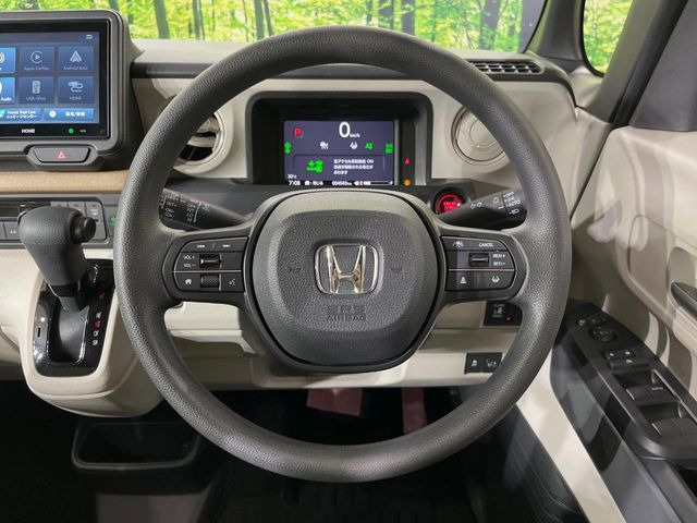 【ステアリングスイッチ】運転中、前方から目線をそらすことなく、オーディオ等の操作が可能な便利機能!安心&快適なドライブを演出してくれます♪
