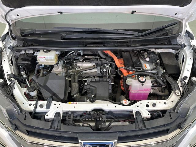親切・丁寧な専門メカニックスタッフが応対!・車検・点検整備・事故等の修理などアフターサービスも安心。お車のカスタマイズもネクステージのサービススタッフまでご相談ください!