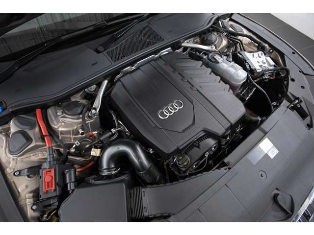 2.0L ����4�C��DOHC�^�[�{+���[�^�[�A�G���W��:265ps/37.7kgm ���[�^�[:8ps/6.1kgm�A�S��&times;�S��&times;�S��mm 4975&times;1910&times;1405mm�A�ԗ��d�� 1840kg