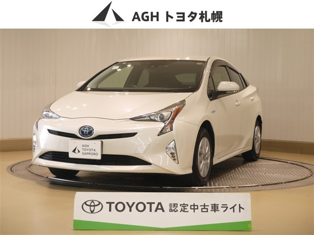 プリウス1.8 S E-Four 4WD