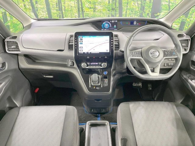 セレナ1.2 e-POWER ハイウェイスターV