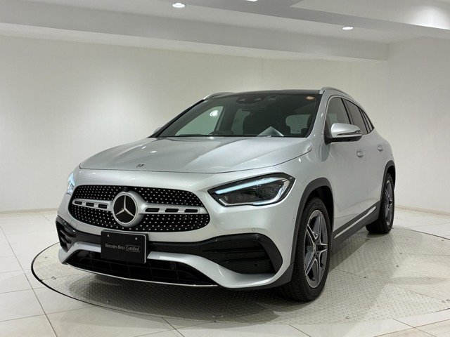 GLAクラスGLA200d 4マチック AMGラインパッケージ 4WD