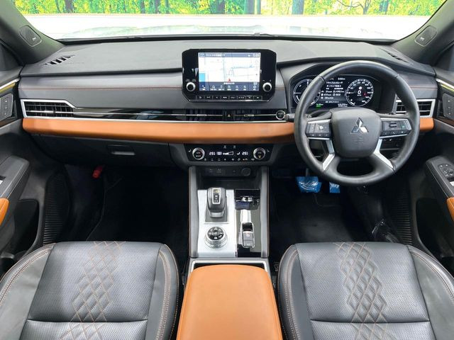 アウトランダーPHEV 2.4 P 4WD