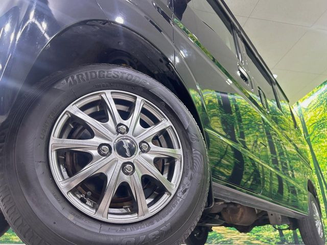 �y12�C���`�A���~�z�C�[���z�O�ςɃ}�b�`�����A���~�z�C�[���𑕒����Ă���܂��B�e��A���~�z�C�[����A�X�^�b�h���X�^�C�����戵�����Ă���܂��B���񂲑��k����������