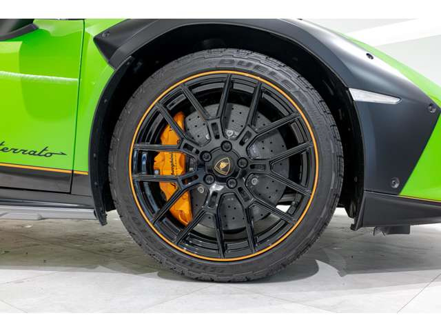 ウラカンステラート(LDF) 4WD