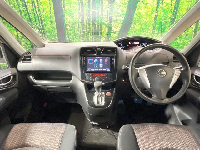 セレナ2.0 ハイウェイスター S-HYBRID