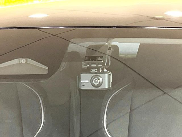 【ドライブレコーダー】ドライブレコーダー装備!走行中はもちろん、あおり運転や事故に遭遇した際、映像で記録し、万一のリスクに備えます。※記録用SDカードはお客様ご自身でご準備いただく必要があります。