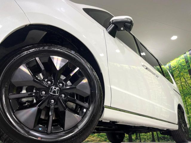 �y����16�C���`�A���~�z�C�[���z�O�ςɃ}�b�`���������A���~�z�C�[���𑕒����Ă���܂��B�e��ЊO�A���~�z�C�[����A�X�^�b�h���X�^�C�����戵�����Ă���܂��B���񂲑��k����������