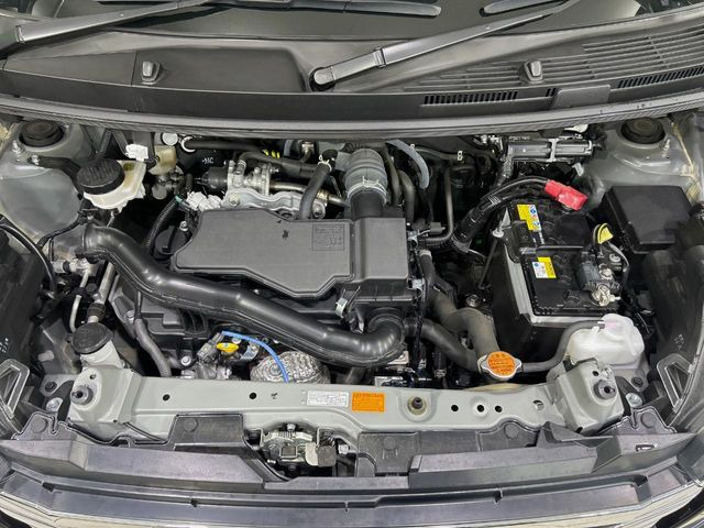 親切・丁寧な専門メカニックスタッフが応対!・車検・点検整備・事故等の修理などアフターサービスも安心。お車のカスタマイズもネクステージのサービススタッフまでご相談ください!