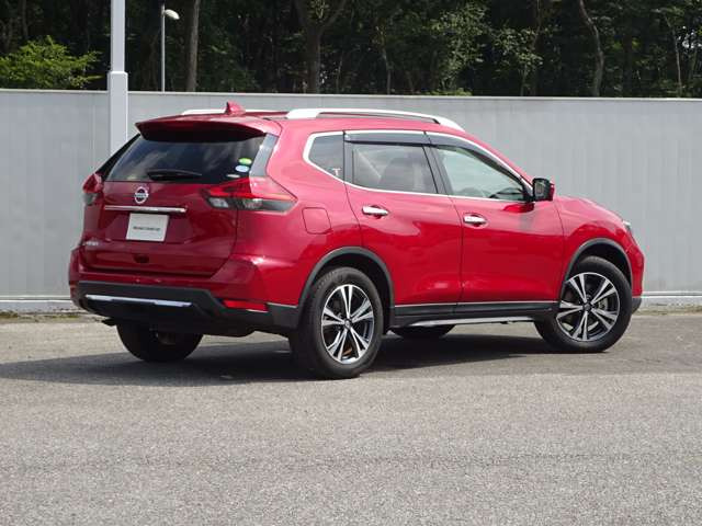 エクストレイル2.0 20X 4WD 3列車