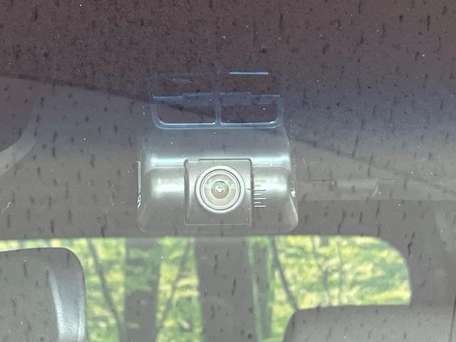 【ドライブレコーダー】ドライブレコーダー装備!走行中はもちろん、あおり運転や事故に遭遇した際、映像で記録し、万一のリスクに備えます。※記録用SDカードはお客様ご自身でご準備いただく必要があります。