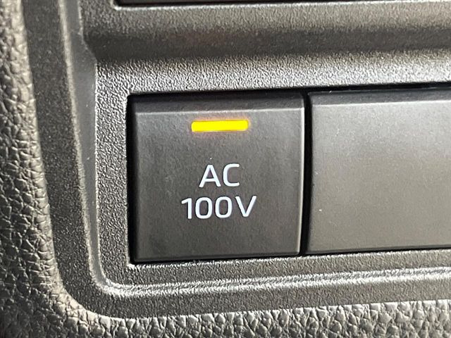 【1500Wアクセサリーコンセント】消費電力1500Wまでの家電が使えます。キャンプやスポーツ・アウトドアでのアクティビティはもちろん、災害・停電の際に大活躍♪